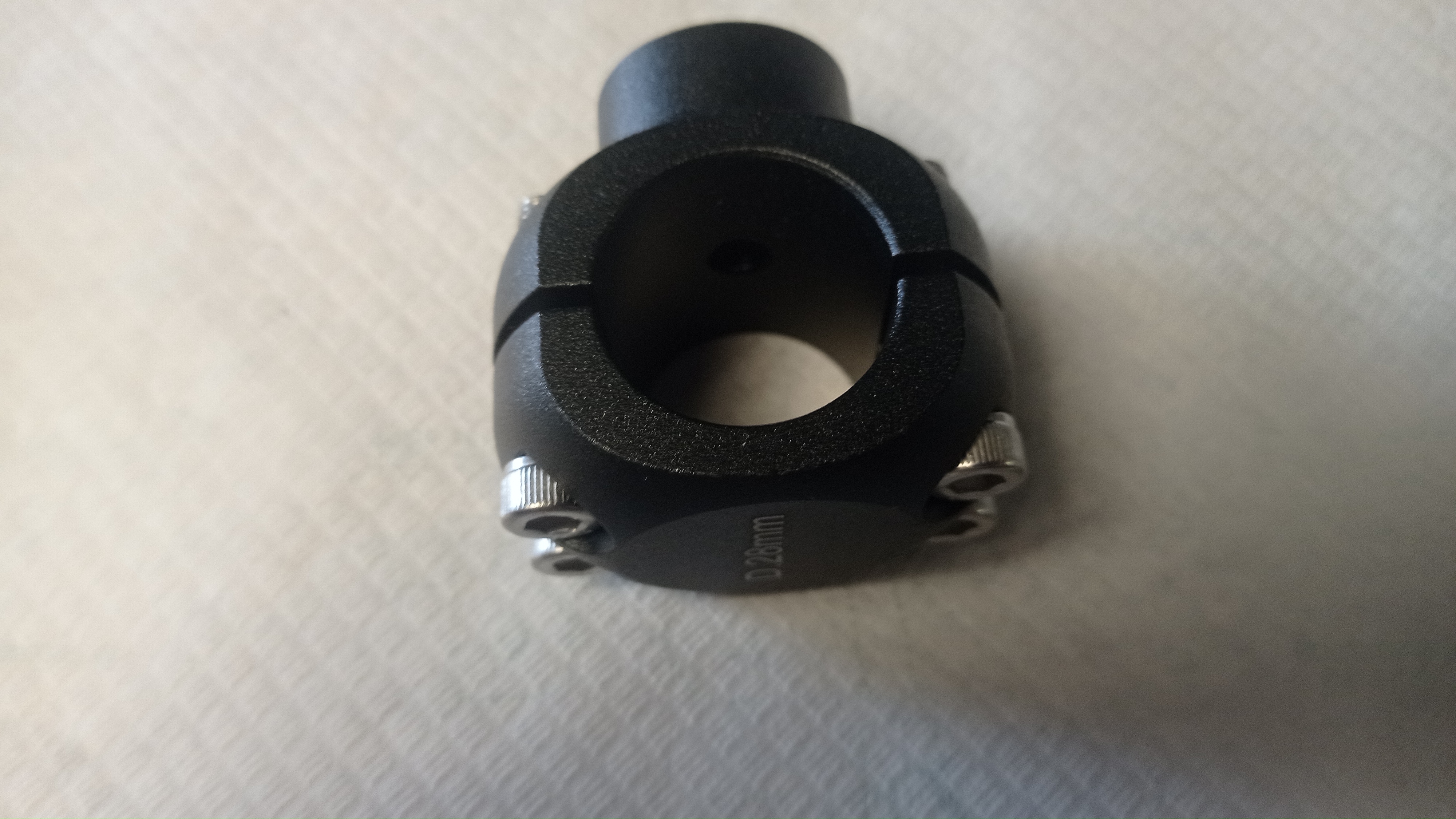 SUPPORTO FORATO 28MM